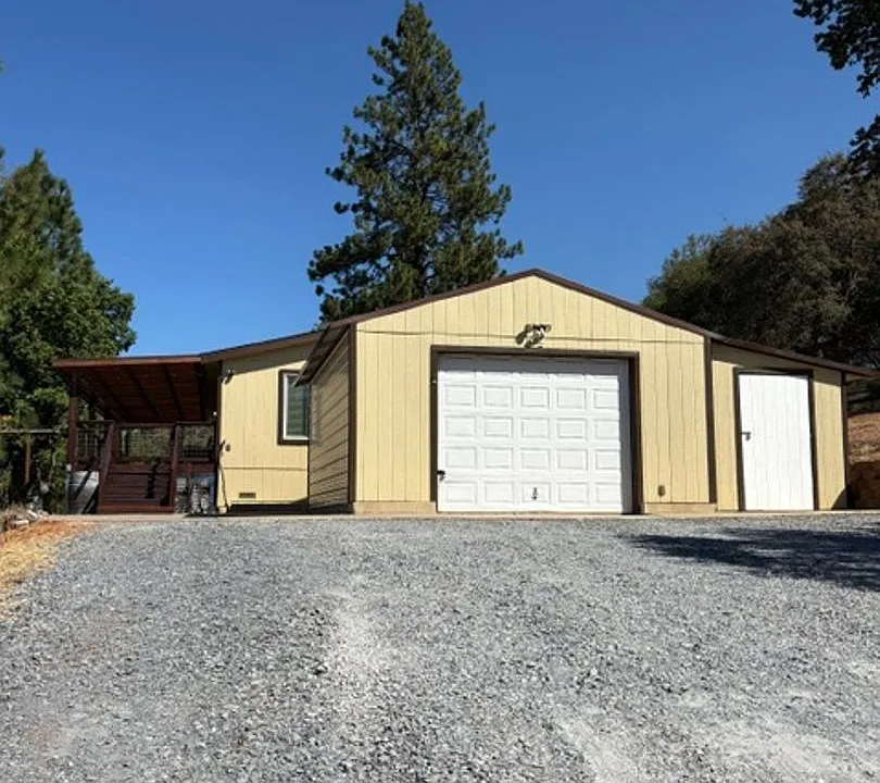 2040 Upper Black Rock Rd