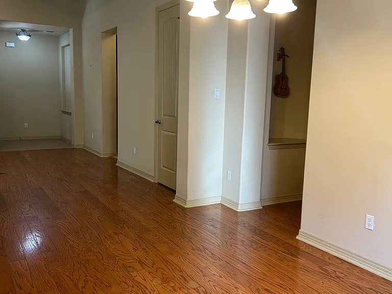 8917 Old Lampasas Trl #14 — Photo 10