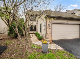 1237 Hobson Oaks Dr, Naperville, IL