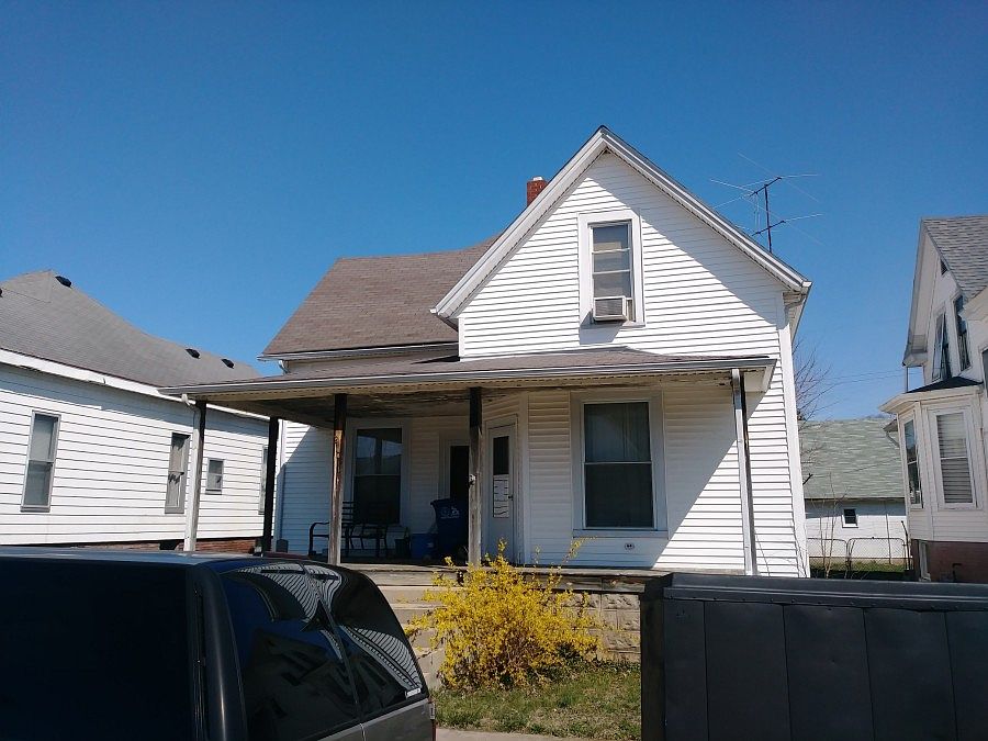 1st image of 210 Van Ave