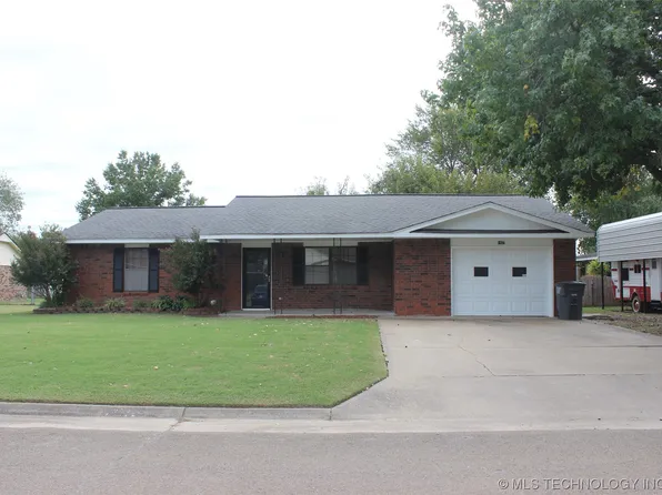 1407 Trenton Cir, Wagoner, OK 74467
