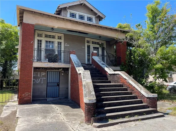 8304 S Claiborne Ave, New Orleans, LA 70118