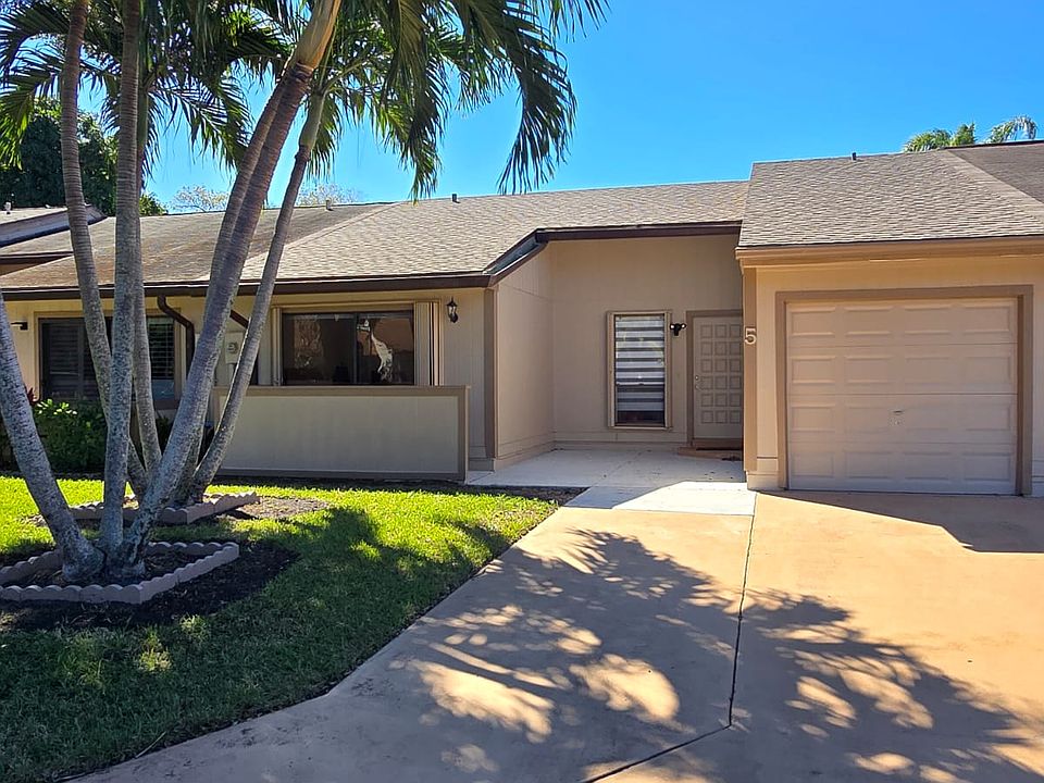 1st image of 5 Rogart Cir