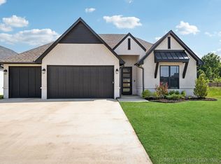 2106 E 138th Pl S, Bixby, OK 74008