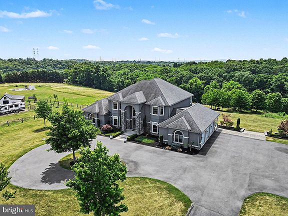 3rd image of 6551 Red Top Rd