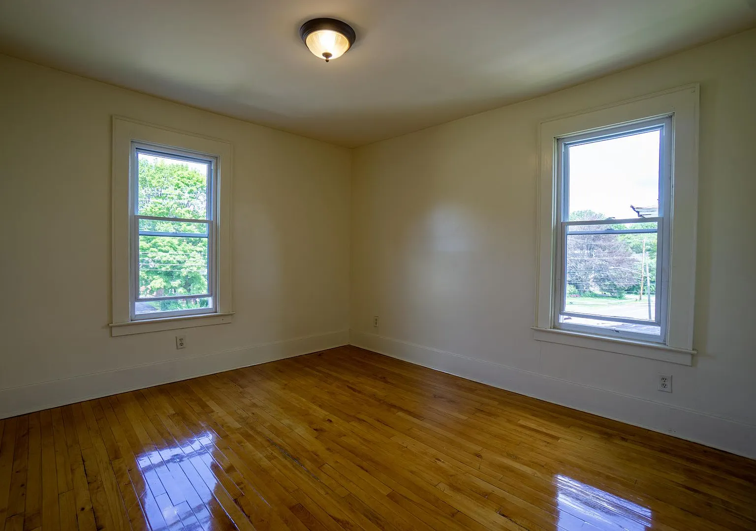 2424 E Genesee - Available 8/1/27 - Spacious Newly Renovated Single Family Home — Photo 3