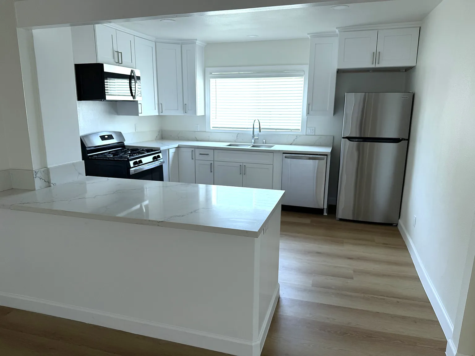 3 bed, 1234 sqft, $3,200 — Photo 1