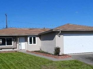 1345 W Spruce St, Oxnard, CA 93033