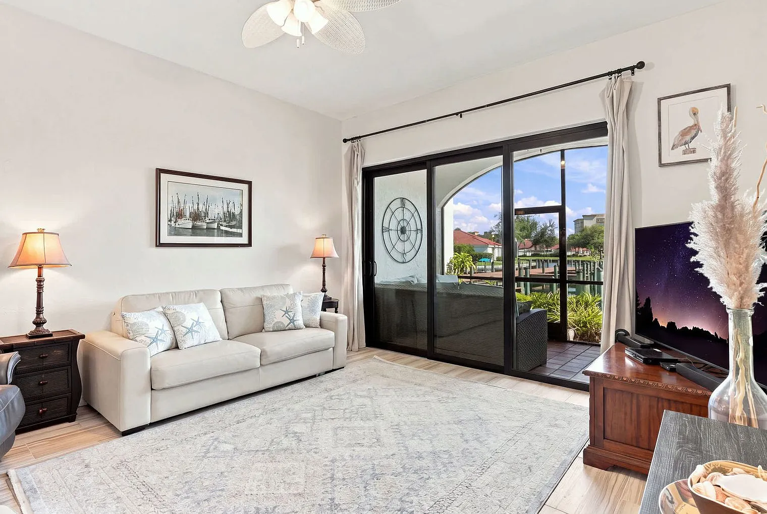 2 bed, 2.0 bath, 1313 sqft, $5,514 — Photo 4