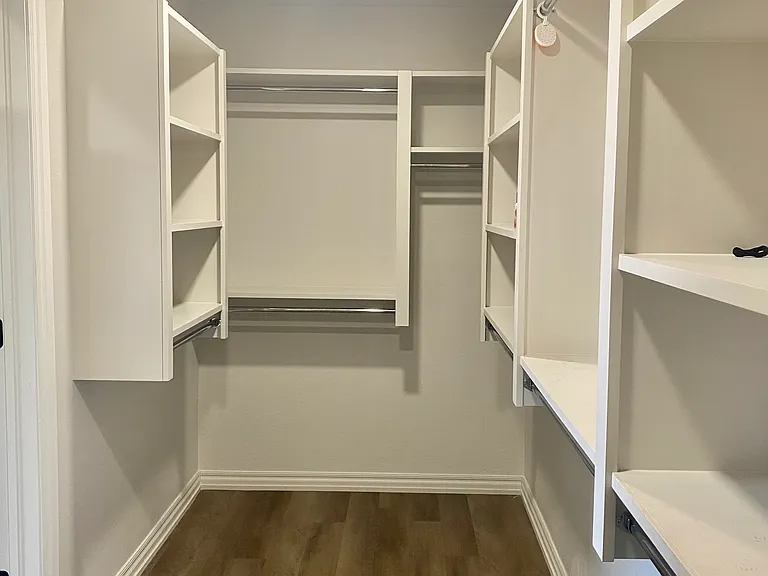 210 Meadowlark Ln — Photo 22