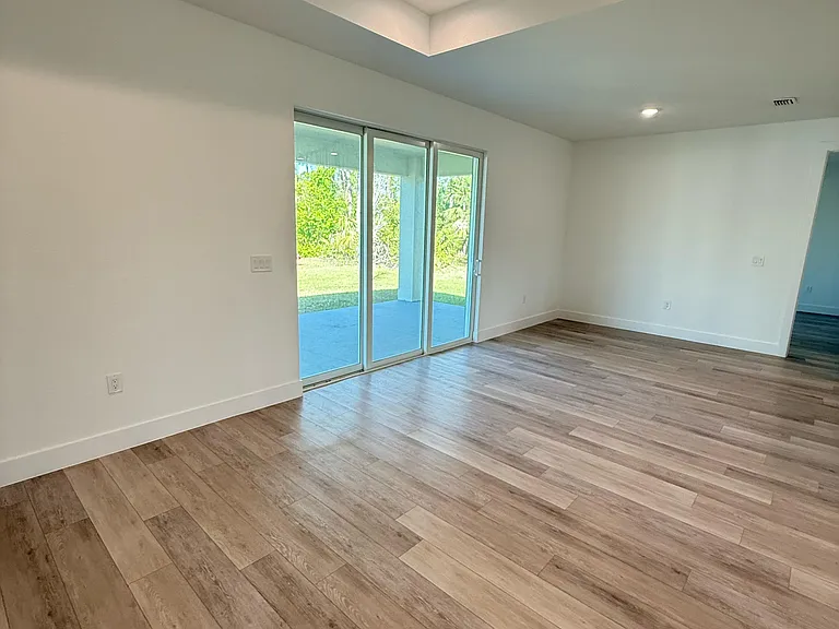 1709 Jeannin Dr — Photo 25