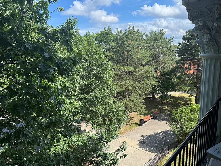 275 Plymouth Ave S #23 — Photo 13