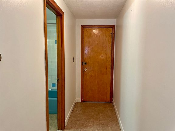 5th image of 30 Danbury Dr APT 4