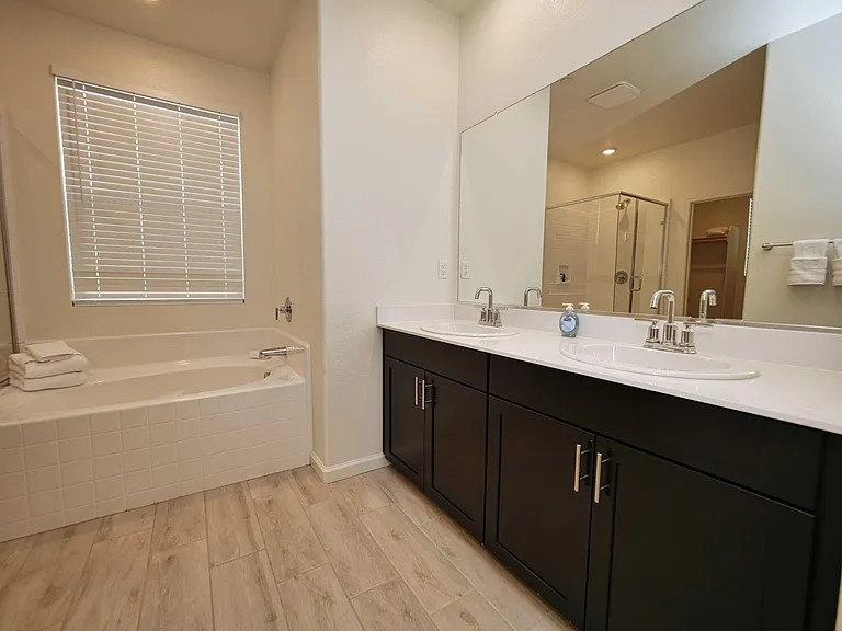 3200 Sunny Gate Ln — Photo 21