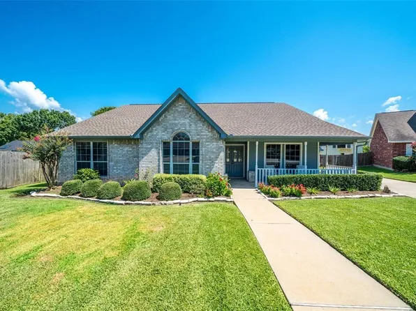 5341 Shady Cove Dr, Willis, TX 77318