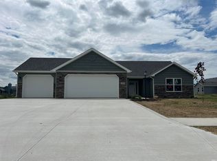 2405 Chandler Way, Auburn, IN