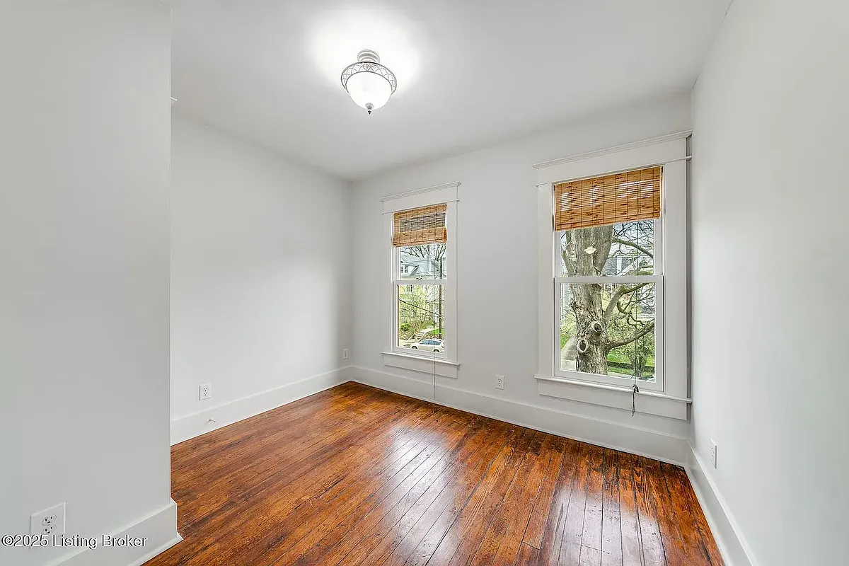 Building Photo - 1131 Everett Ave #2