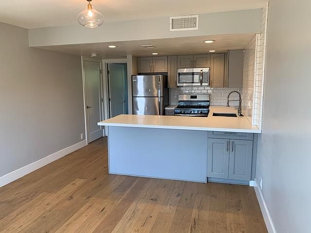 1st image of 3240 Castalia Ave
