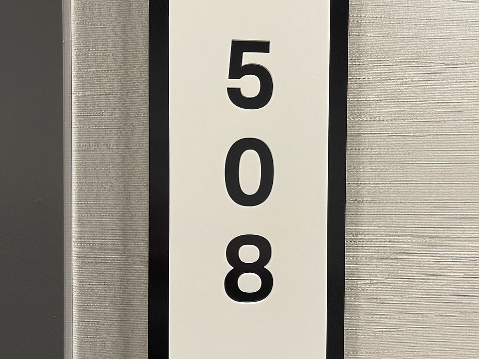 1st image of 758 Dovercourt Rd #508