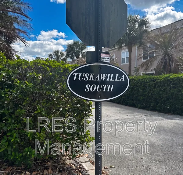 2825 Cliffe Ct — Photo 36