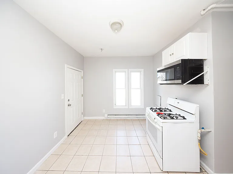 92 Green Hill Pkwy #2 — Photo 12
