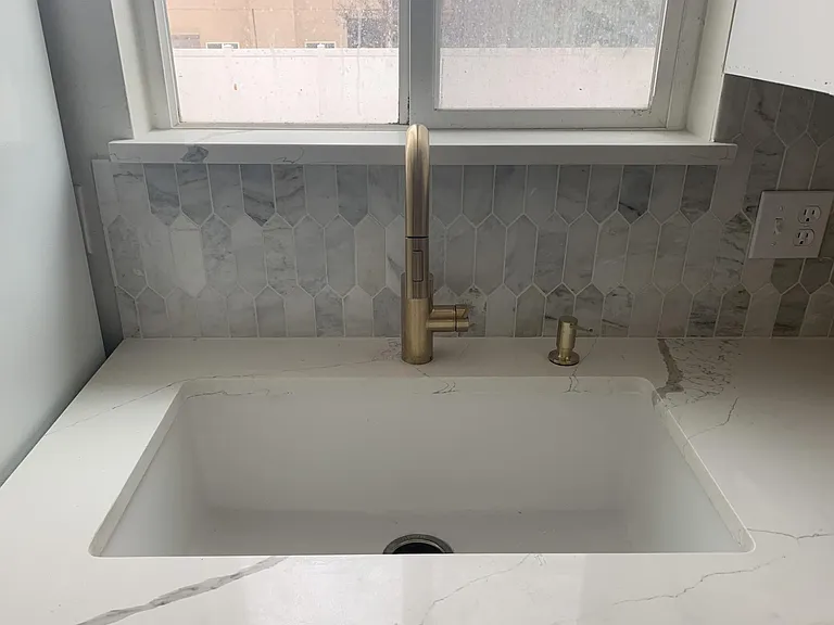 Kitchen sink