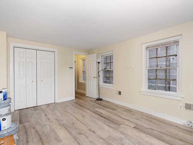 677 Washington Blvd #B — Photo 8