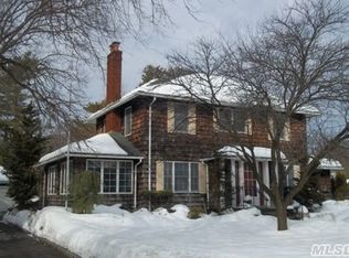 66 Main St, Farmingdale, NY 11735