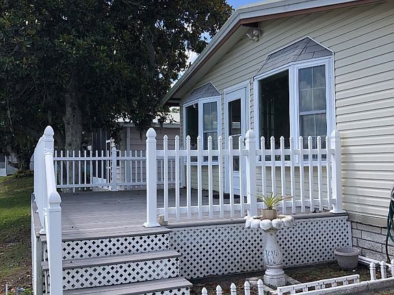 3rd image of 16854 Silver Shores Ln