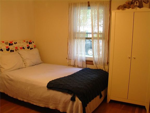 5th image of 26 Sonny Dr