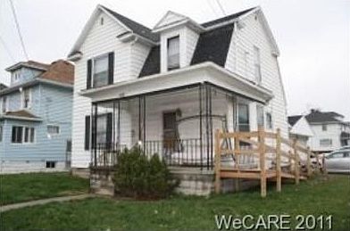 1st image of 400 W Grand Ave