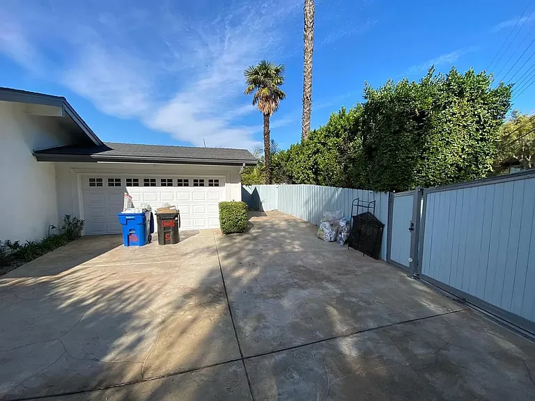 16636 Calneva Dr — Photo 62