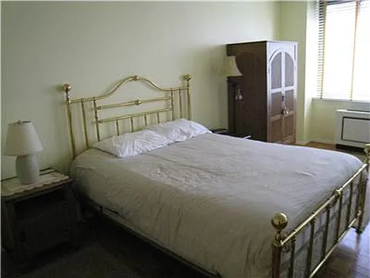 Rented by R New York | media 47