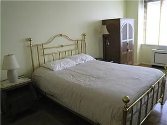 Rented by R New York