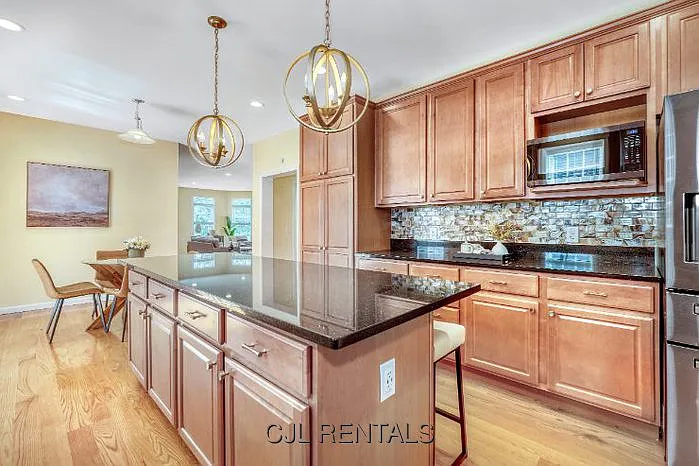 18 Grant Rd — Photo 4