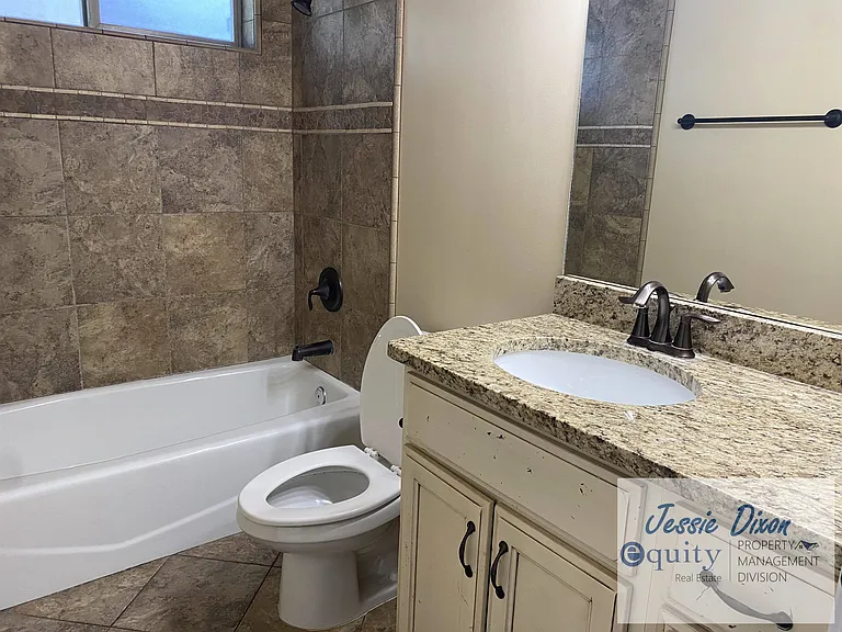 2747 S 1475 W — Photo 11