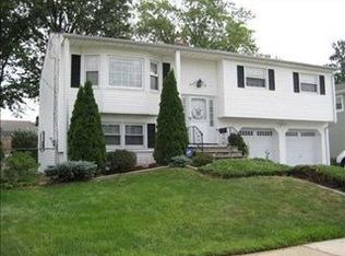 16 Gaffney Way, Port Reading, NJ 07064