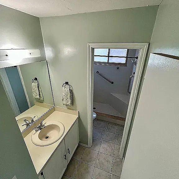 2360 Ironstone Dr E — Photo 19