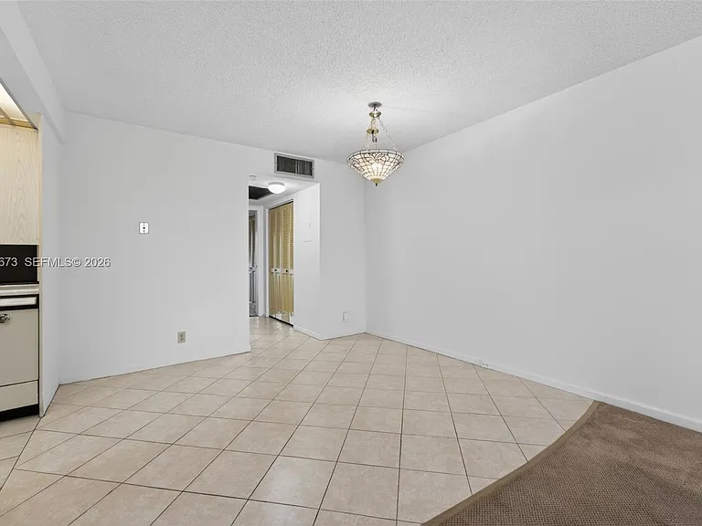 2401 Antigua Cir #E3 — Photo 7