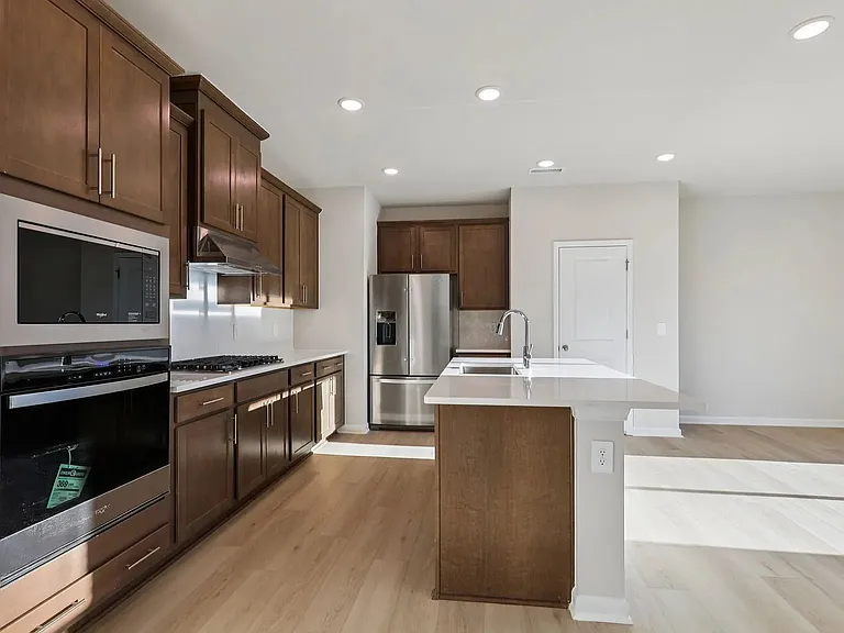 1024 Saint Lawrence Dr — Photo 11