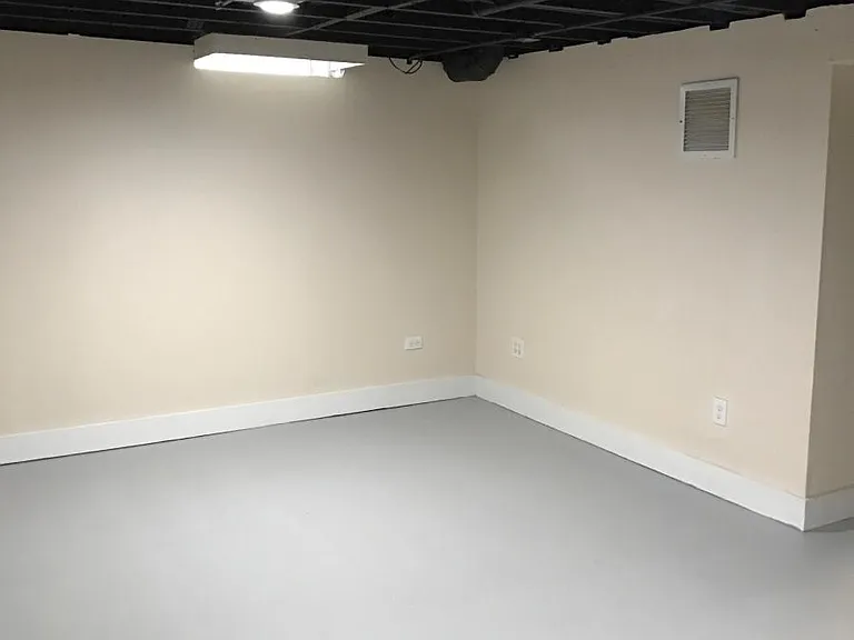 1731 N Linden Ave — Photo 9