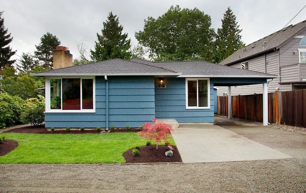 827 NE 115th Street — Photo 1