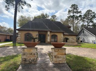 9023 Mauna Loa Ln, Houston, TX 77040