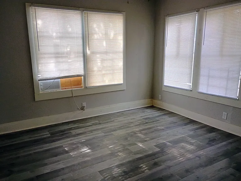 614 W Pyron Ave — Photo 6