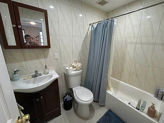 4th image of 324 E 8th St #5D
