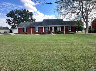 27540 Thach Rd, Athens, AL 35613