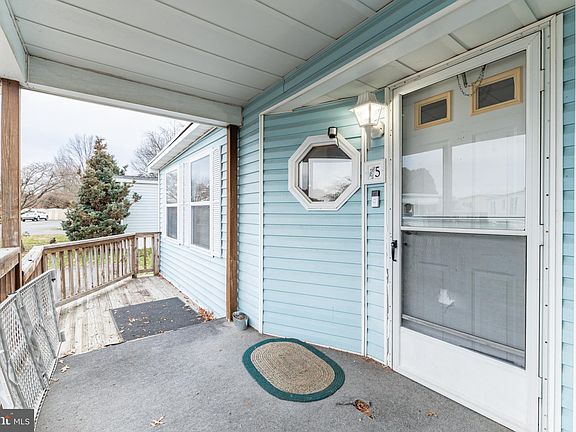 5th image of 5 Lynn Ct #605