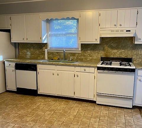 3rd image of 6200 Jayma Ln