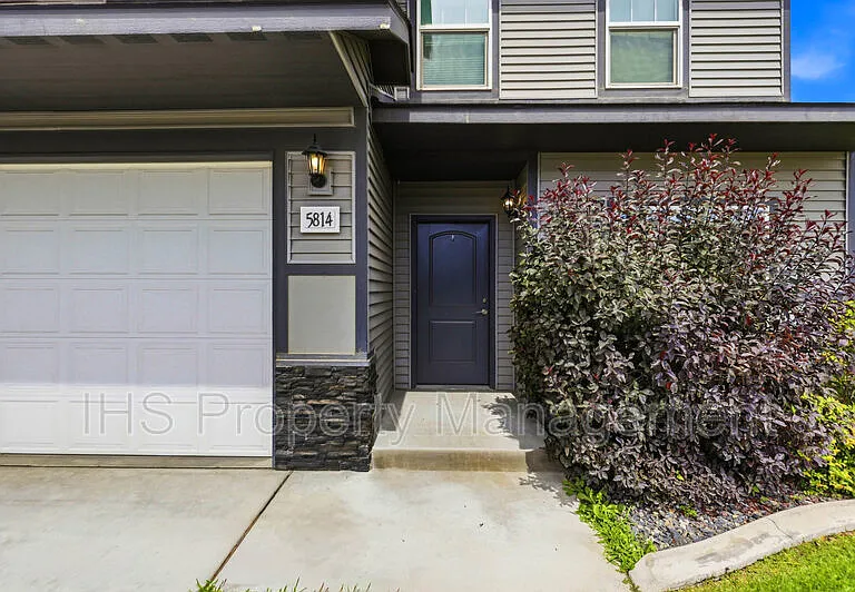 5814 Sidon Ln — Photo 3