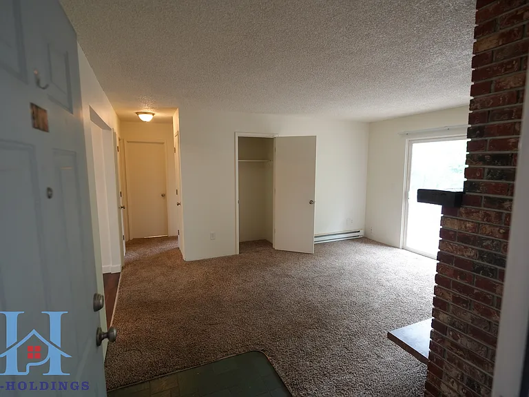 302 S McLoughlin Blvd #308 — Photo 10